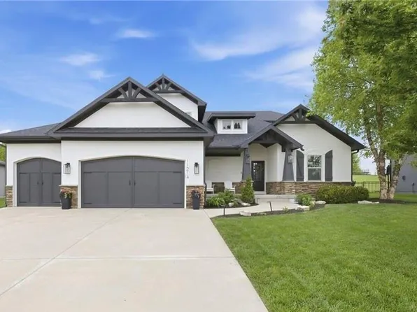 11214 S Race St, Olathe, KS 66061