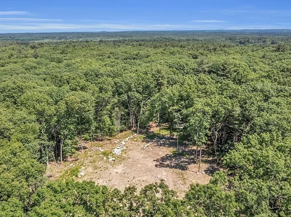 90 Suffolk Ln, Carlisle, MA 01741