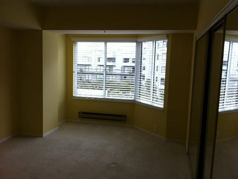 601 Van Ness Ave #405 — Photo 8
