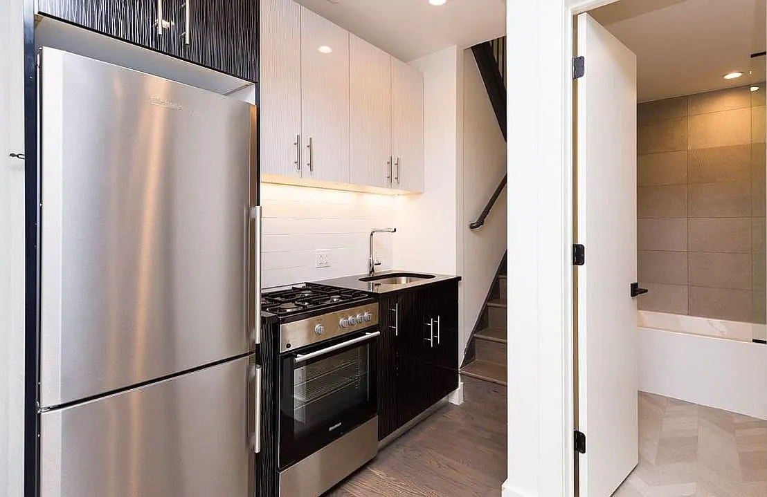 824 Saint John's Place — Photo 2