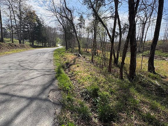 2nd image of 706 Arwine Rd