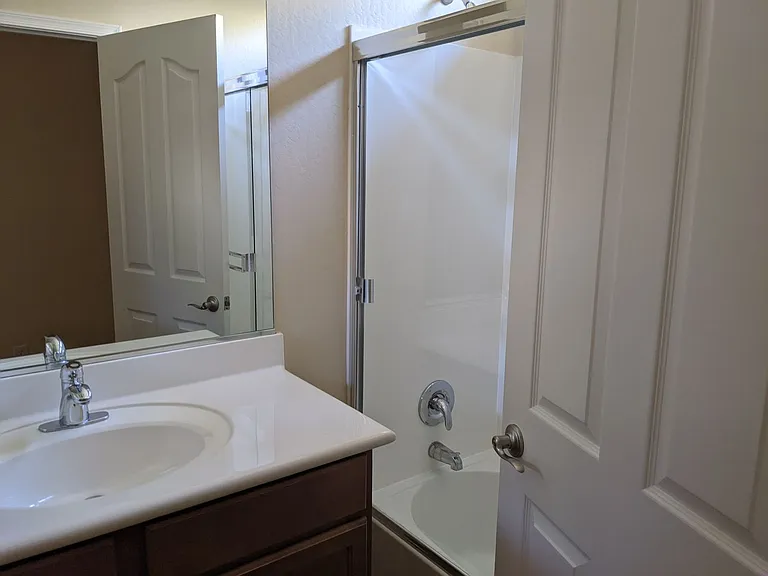 9204 N 182nd Ln — Photo 7
