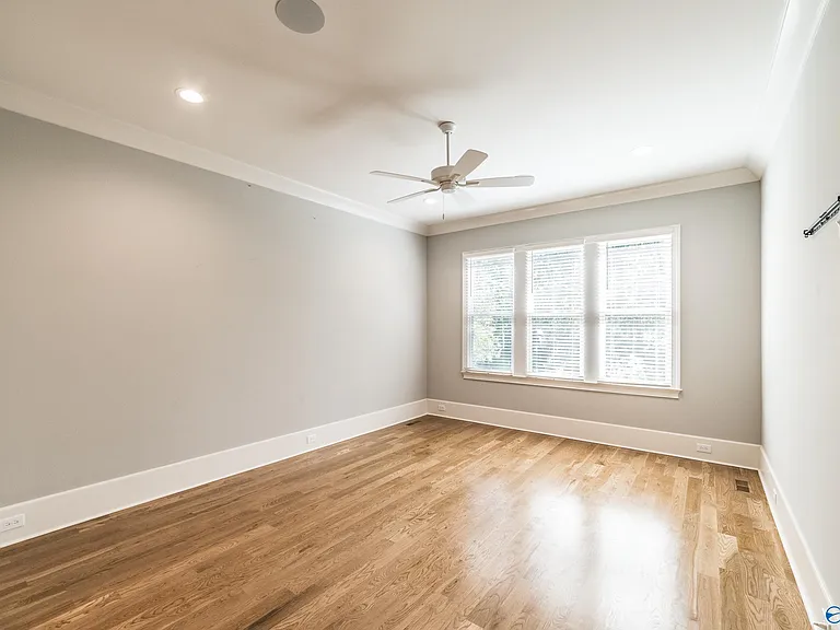 319 Saint Louis St — Photo 15