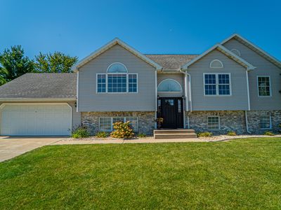 611 Iowa Dr, Lowell, IN, 46356