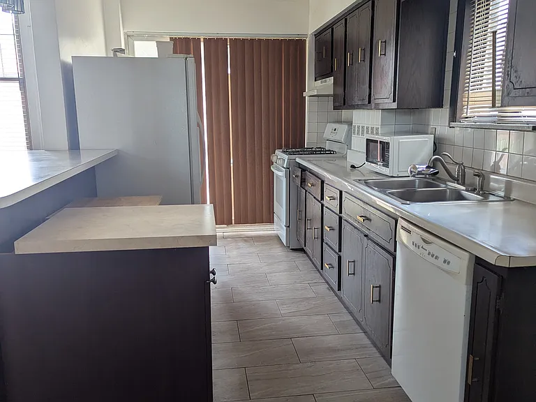 7445 McClure Ave — Photo 10