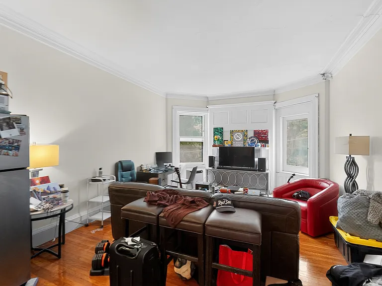 1069 Beacon St #5 — Photo 3