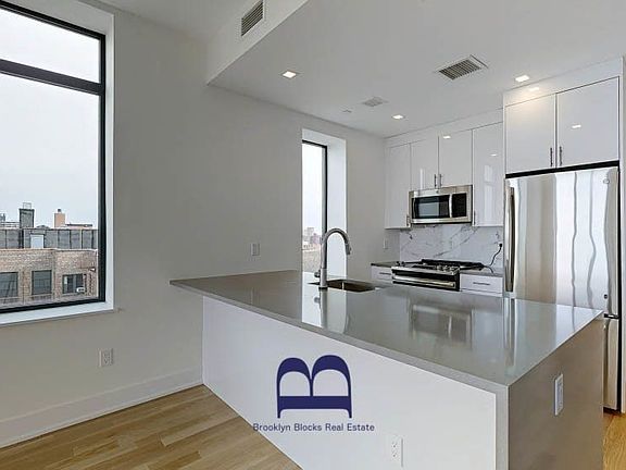 4th image of 235 Hawthorne St #4F