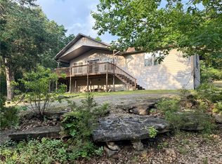 94 Valley Dr, Holiday Island, AR 72631