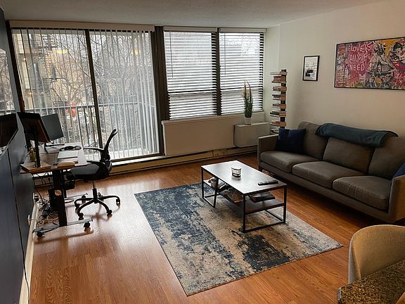 2nd image of 2740 N Pine Grove Ave APT 4C