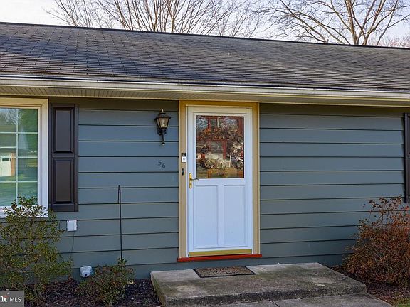 5th image of 56 Waverly Ave