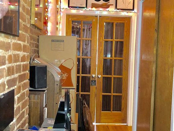 5th image of 206 E 32nd St APT 3RE