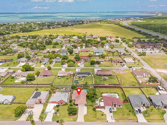 4th image of 222 Palm Blvd