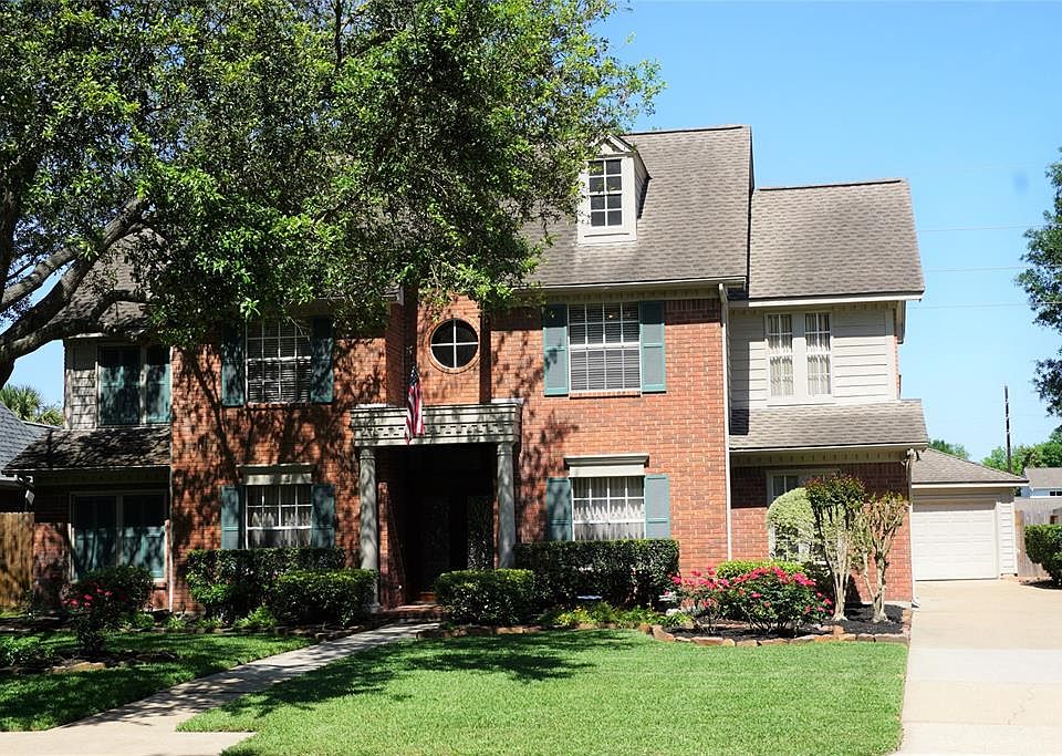 1st image of 15822 Sweetwater Creek Dr