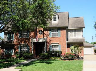 15822 Sweetwater Creek Dr, Houston, TX 77095