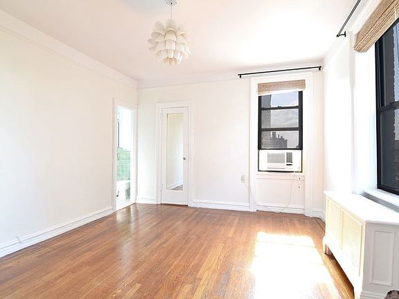 4th image of 141 Columbia Hts APT 6C