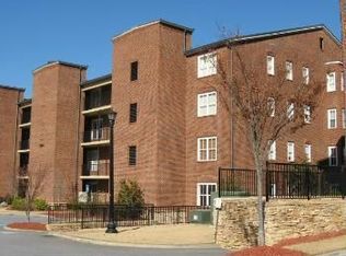 4320 Overland Dr, Roswell, GA 30075