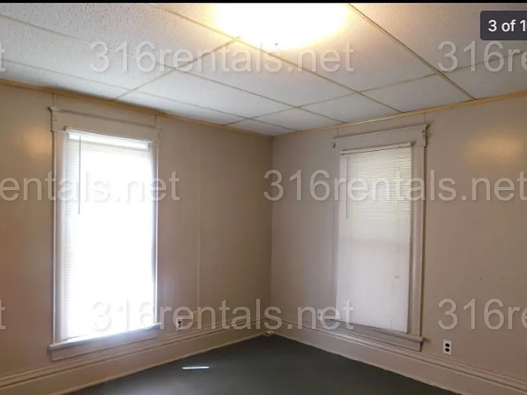 316 S Taylor — Photo 11