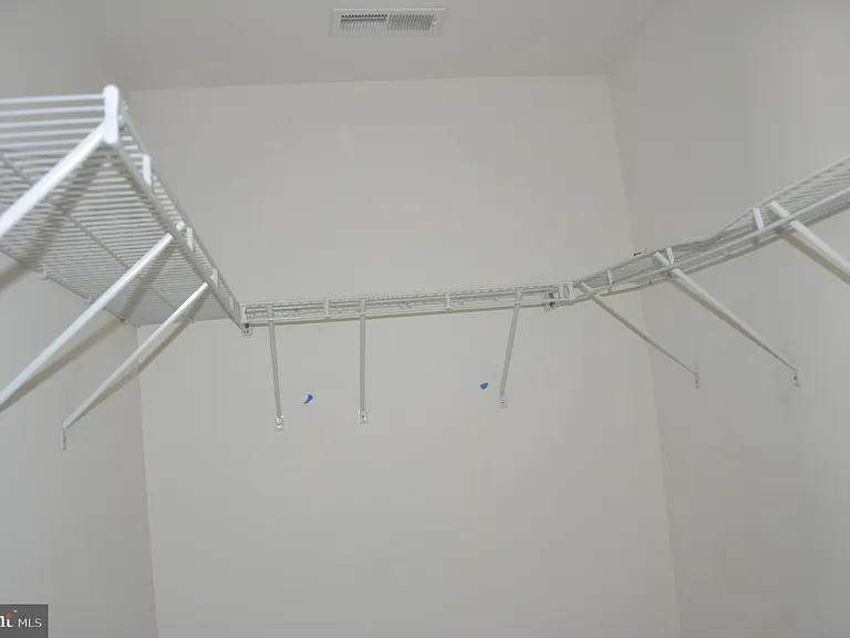 905 Susan Cir — Photo 31