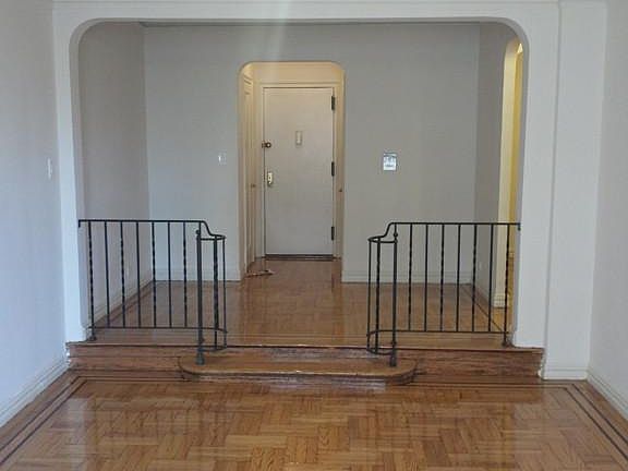 4th image of 1134 College Ave
