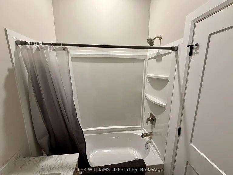 537 Talbot St #11 — Photo 15
