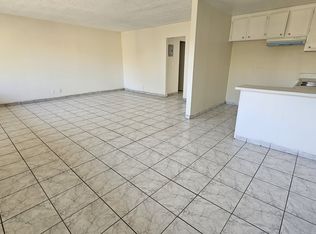 5913 Greenwood Ave #10, Los Angeles, CA 90040