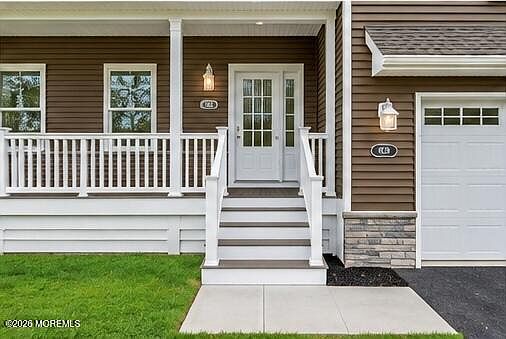 3rd image of 301 Reef Court