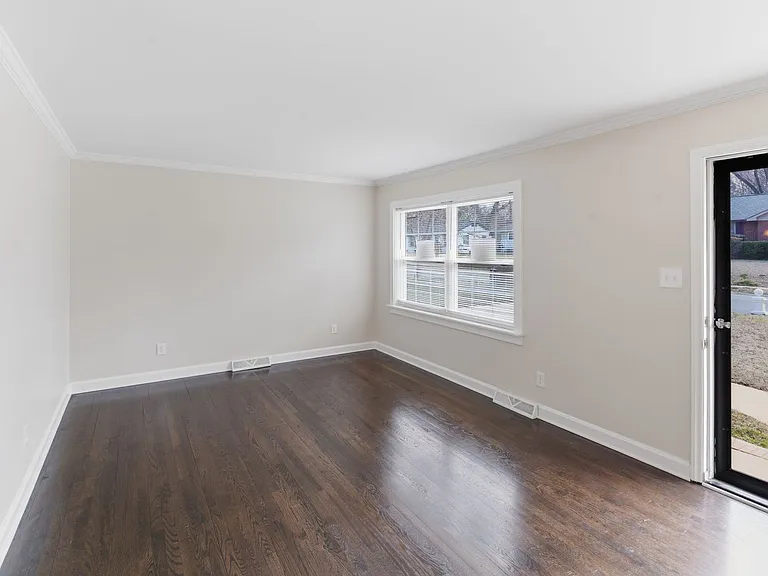 4000 Fieldcrest Rd — Photo 11