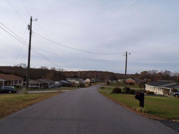 4th image of 101 Cole Ln