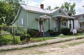 2nd image of 404 Harmon St