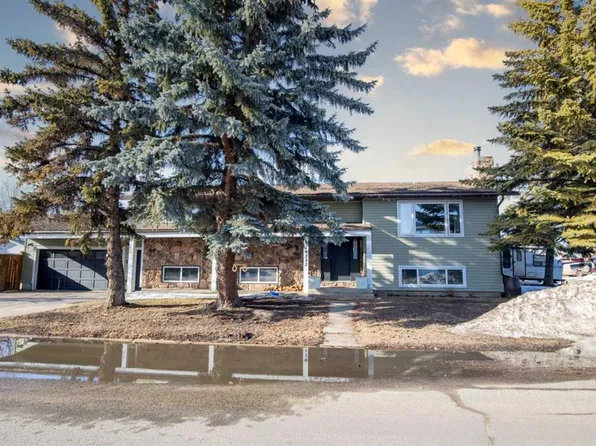 9332 S 66th Ave, Grande Prairie, AB T8W 1C4