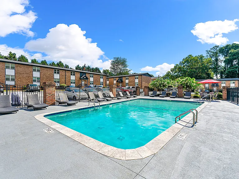 Georgian Oaks Apartments — Photo 31