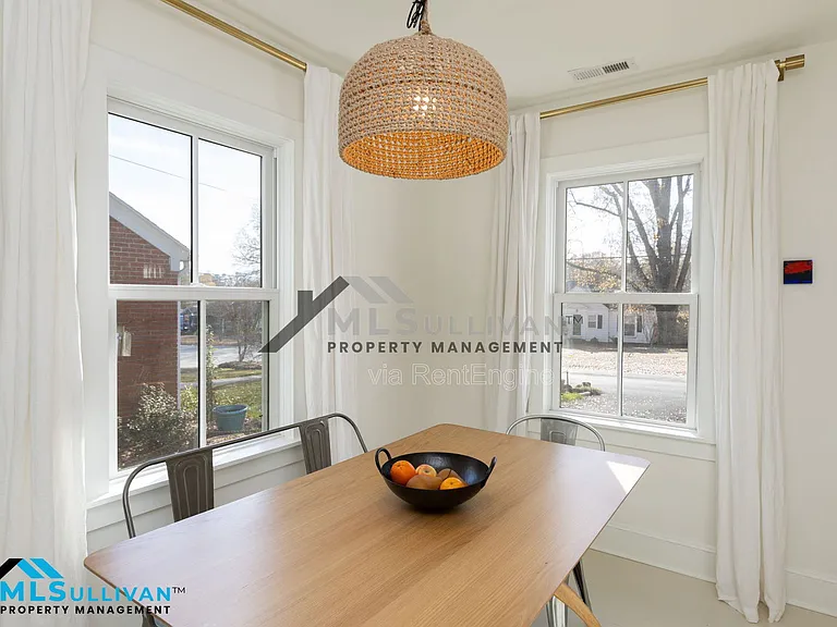 1803 Hillcrest Dr — Photo 8
