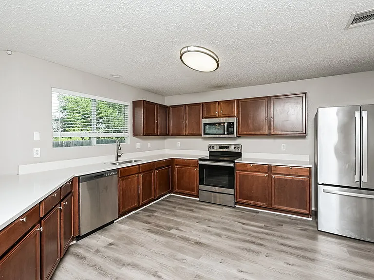 8304 Cutter Hill Ave — Photo 8