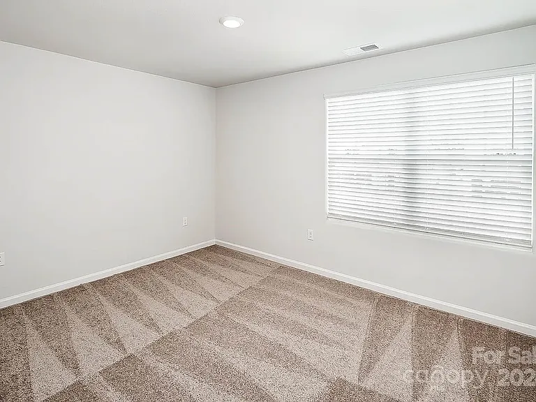2134 Transatlantic Ave — Photo 8