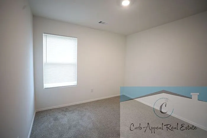 5808 Boone St — Photo 9