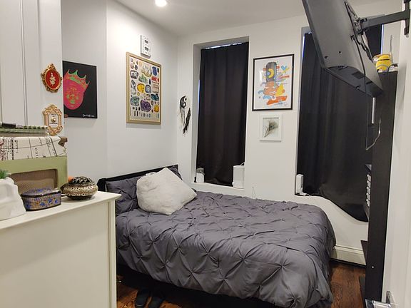 5th image of 257 Linden St APT 1L