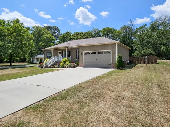 300 Spring St, Rogersville, AL 35652