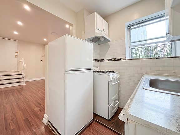 4th image of 511 W 142nd St APT 3