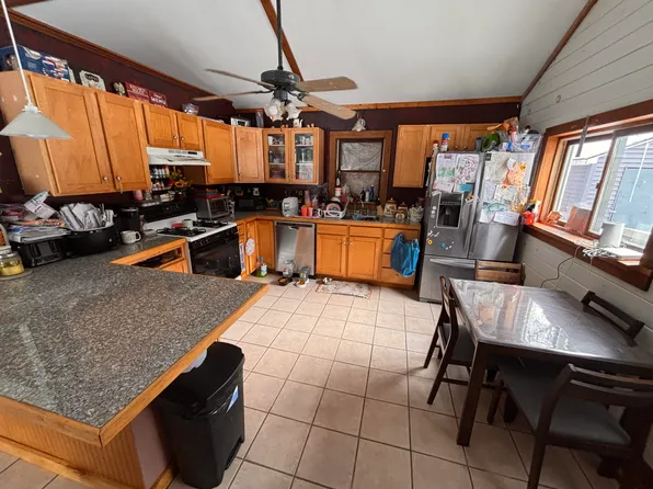 135 Loop Road N, Searsport, ME 04974