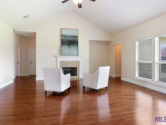 4th image of 9078 Highland Oaks Ave