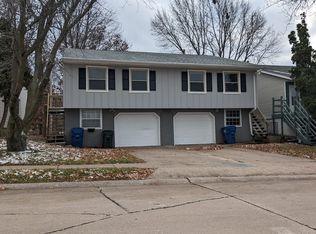 619 Boston Dr, Davenport, IA 52806