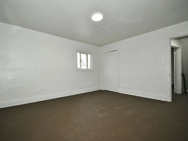 1243 Evans St — Photo 17