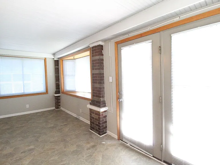 1312 W 39th St #1 — Photo 13