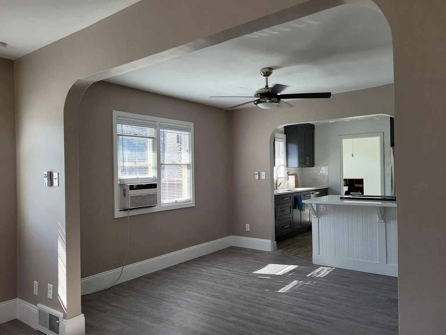 4 bed, 1968 sqft, $2,995 — Photo 4