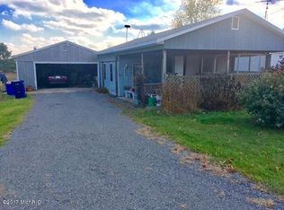 8345 E Loop Rd, Hesperia, MI 49421