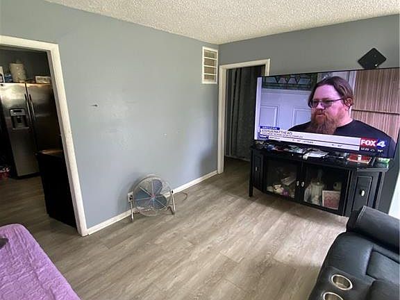 4th image of 5401 Hardesty Ave