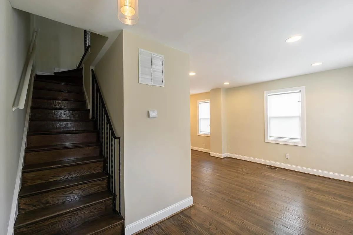 4 bed, 2.5 bath, 1512 sqft, $2,400 — Photo 1