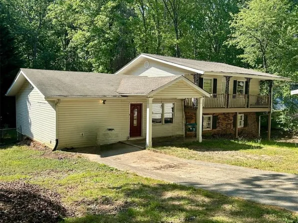 2925 Fran Mar Dr, Gainesville, GA 30506