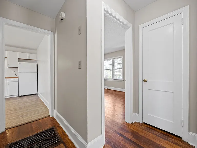 1208 S 9th St — Photo 15