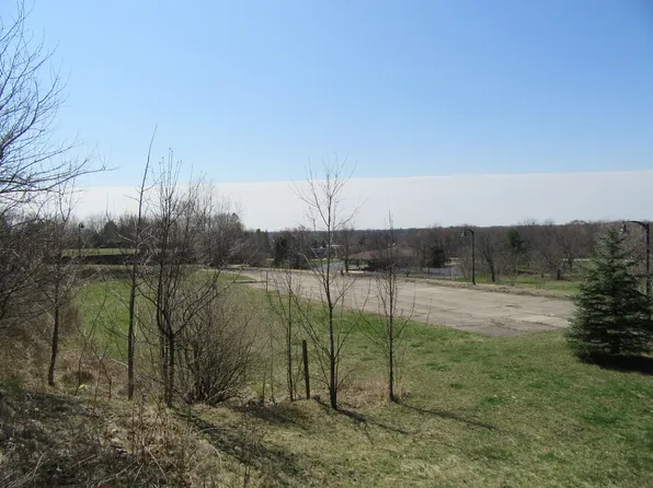 1 Algonquin Rd, Barrington Hills, IL 60010